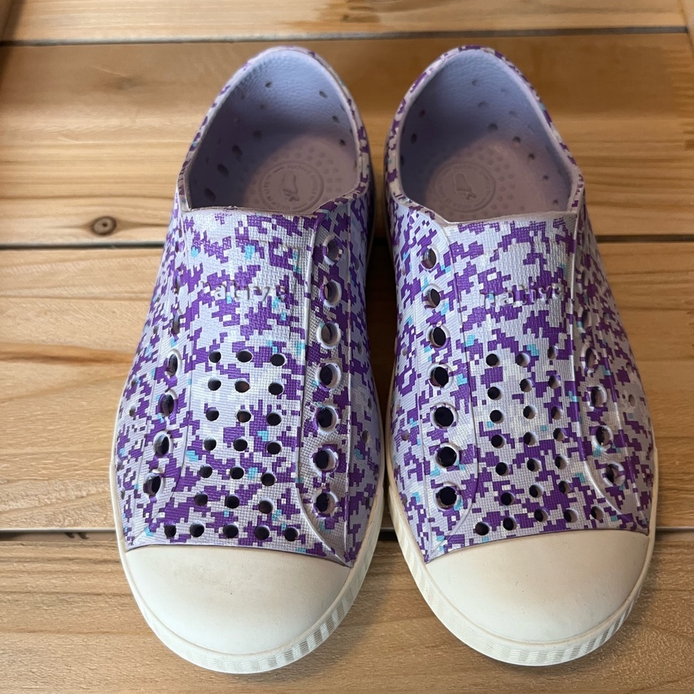 Native shoes Kids size C9